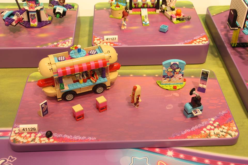 http://4.bp.blogspot.com/-56ET2gp8EXo/VqkeKGCm_9I/AAAAAAAAE18/Cx5Rj_WS2dQ/s1600/Amusement-Park-Hot-Dog-Stand-41129.jpg
