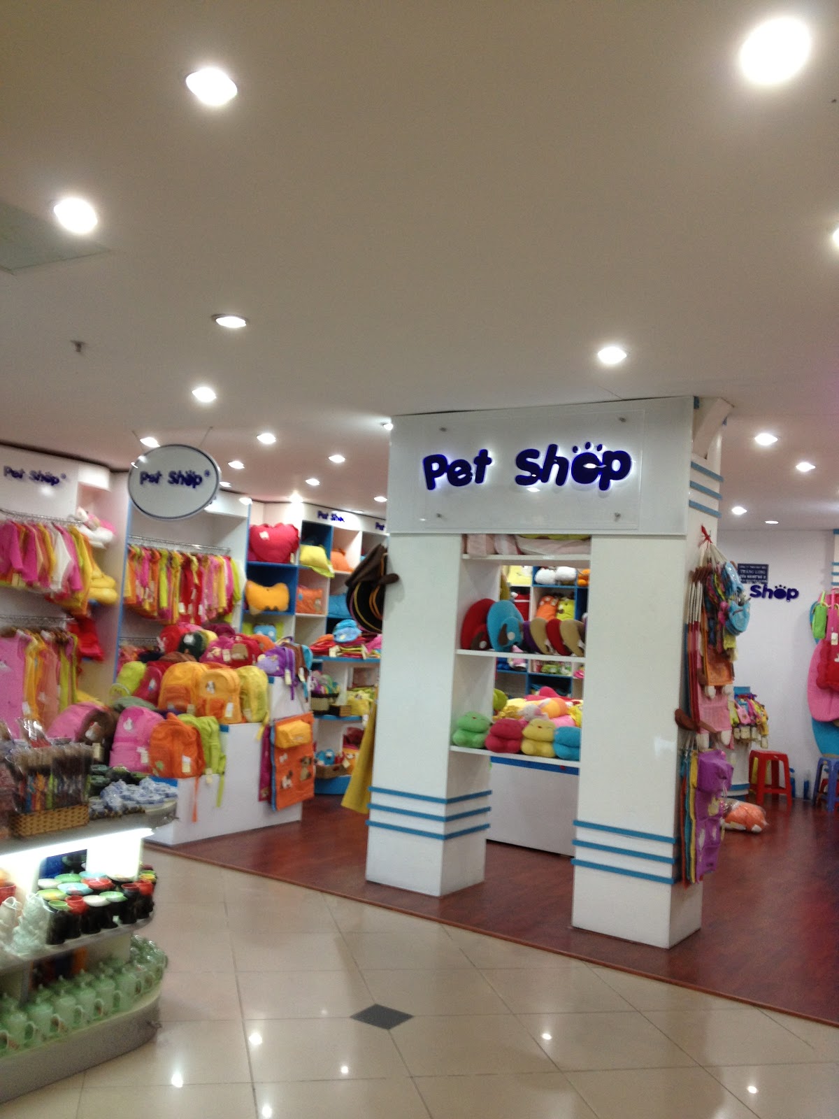 My World of Jas Joy Pet Shop Saigon Tax Centre Vietnam