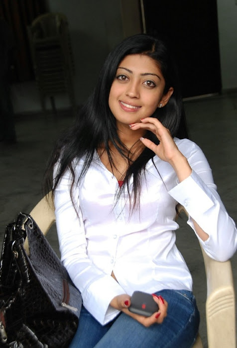 praneetha the girl in white shirtjeans unseen pics