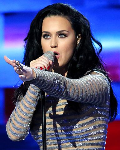385px-Katy_Perry_DNC_July_2016_%2528crop