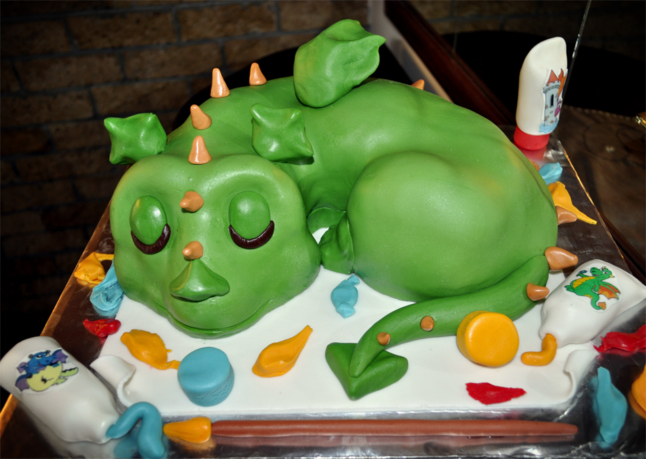 Delana's Cakes Messy little Dragon Cake!