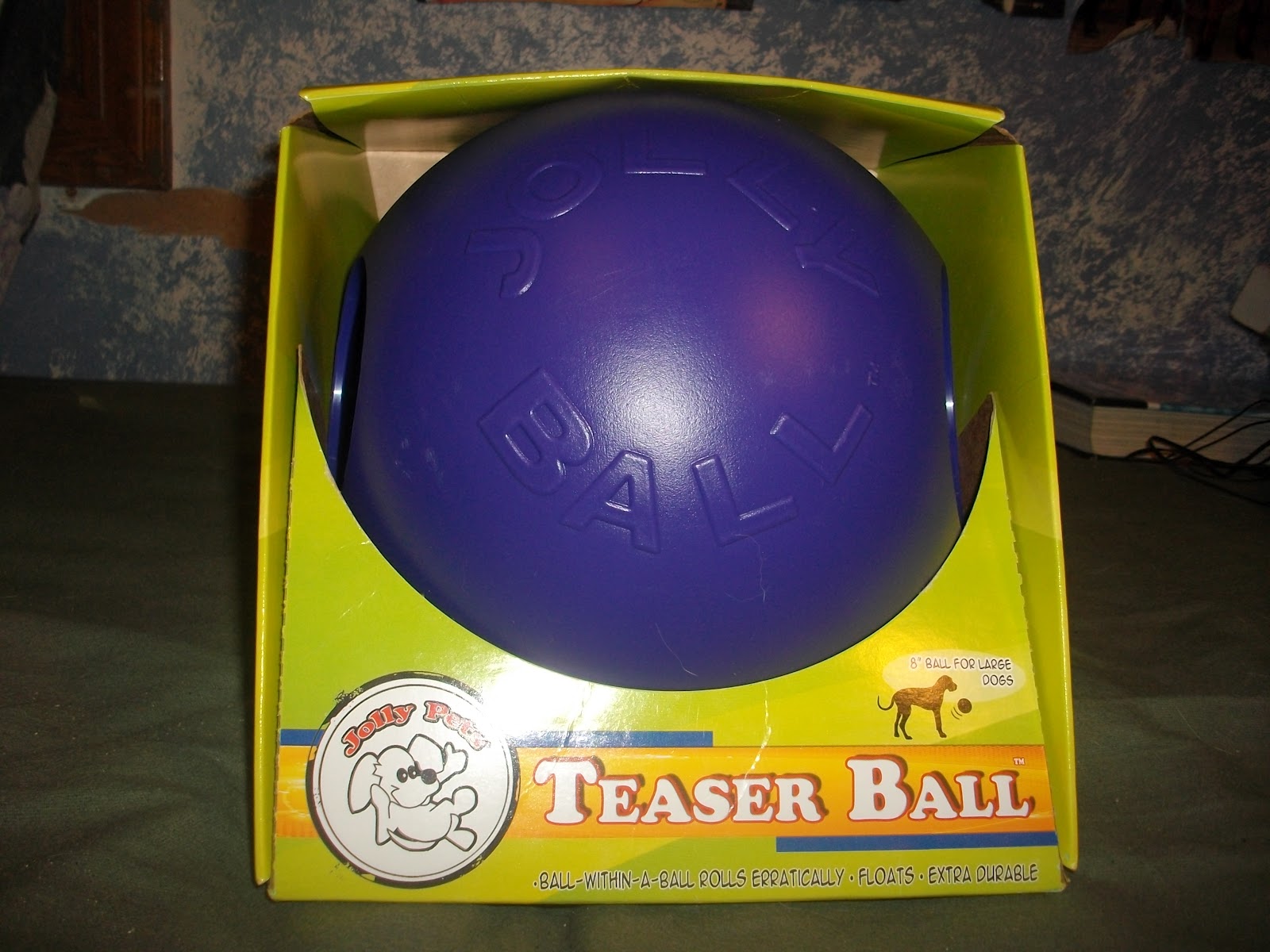 PickyPooches JOLLY PETS TEASER BALL