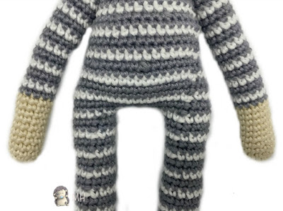 Gato amigurumi en pijama