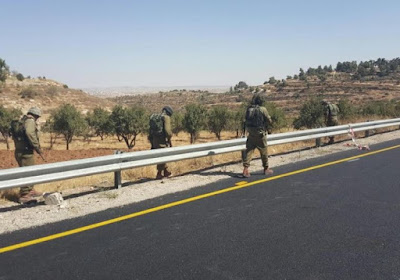 Las Fuerzas de Defensa de Israel (FDI) realizaron hoy un cierre general en los pasos a Hebron, en un esfuerzo por interrumpir una serie de ataques terroristas mortales contra israelíes en las últimas 48 horas. Sólo se les permite salir de la ciudad y sus suburbios durante la duración del cierre a los viajeros humanitarios.