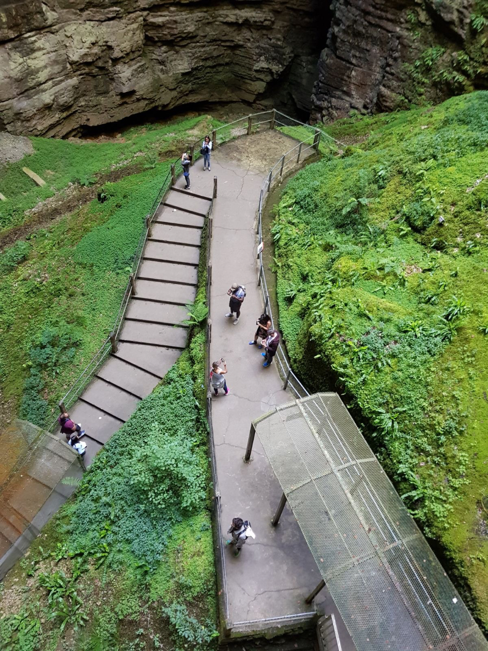 blog-mode-homme-masculine-guide-voyage-tourisme-lot-figeac-france-rocamadour-gouffre-padirac-que-faire-dans-le-lot-semaine-saint-cir-lapopie