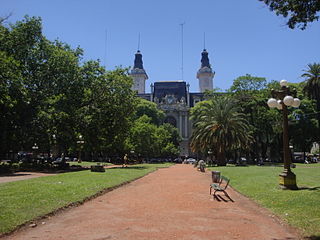 En la plaza frente a la Aduana porteña se pondrá el monumento a Juan Domingo Perón