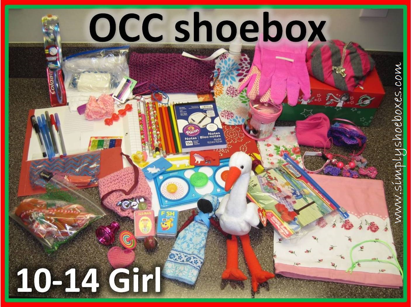 Simply Shoeboxes: Operation Christmas Child Shoebox for 10-14 Year Old Girl