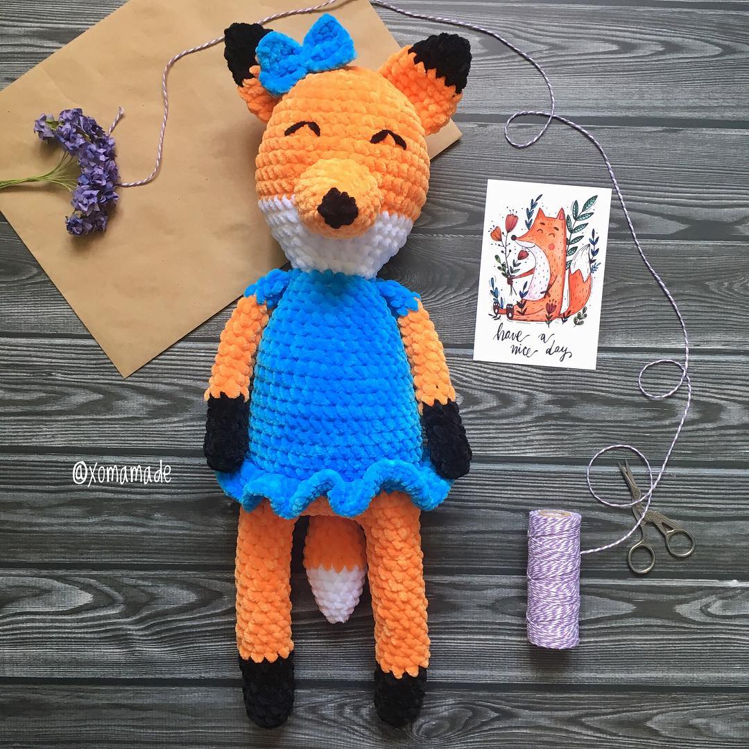Crochet fox amigurumi