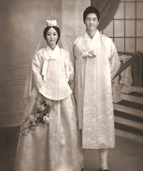 Chic and Blessed: [ Stars in magazine ] Wedding photo shoot of "Yoo Ji