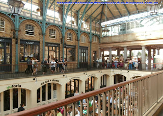Interior del mercado de Covent Garden Interior del mercado de Covent Garden