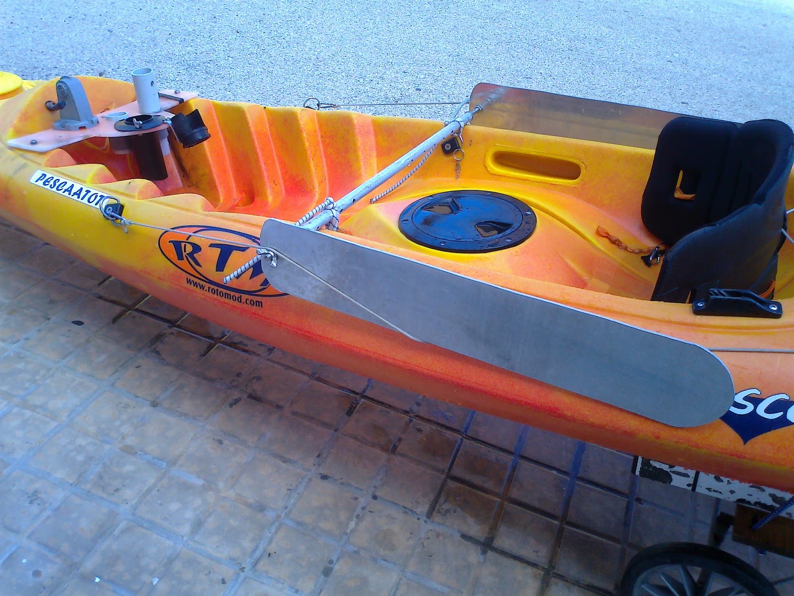 Kayak Fishing Sensations EL "DISCOVELY JR" A PRUEBA. KAYAK A VELA