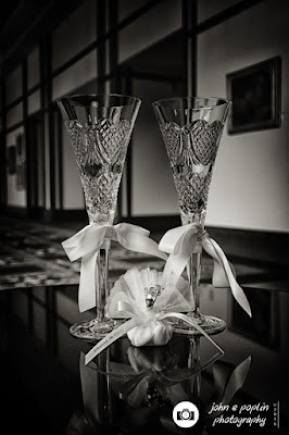 Boulder Colorado Wedding Photographer A photography of the wedding rings at a wedding in boulder colorado