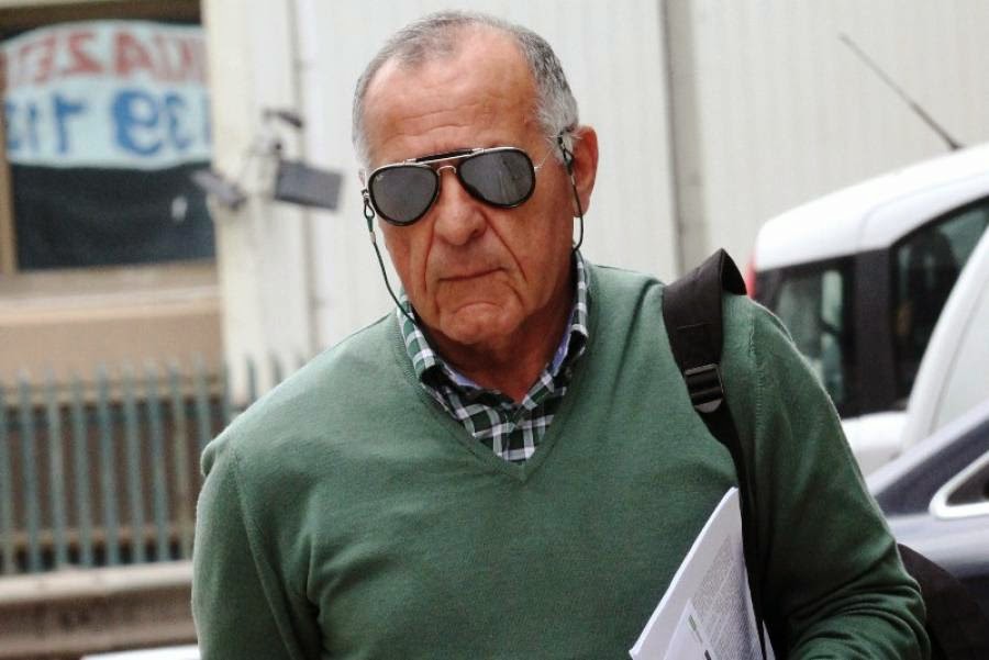 Δίδαξαν... ήθος στο ΔΣ, δέχτηκε γροθιά ο Κωνσταντίνου!