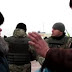 "Свою родину защищать надо, а не продавать, как вы продали !" - Патриот жестко уделал пророссийскую пенсионерку. Красавчик !