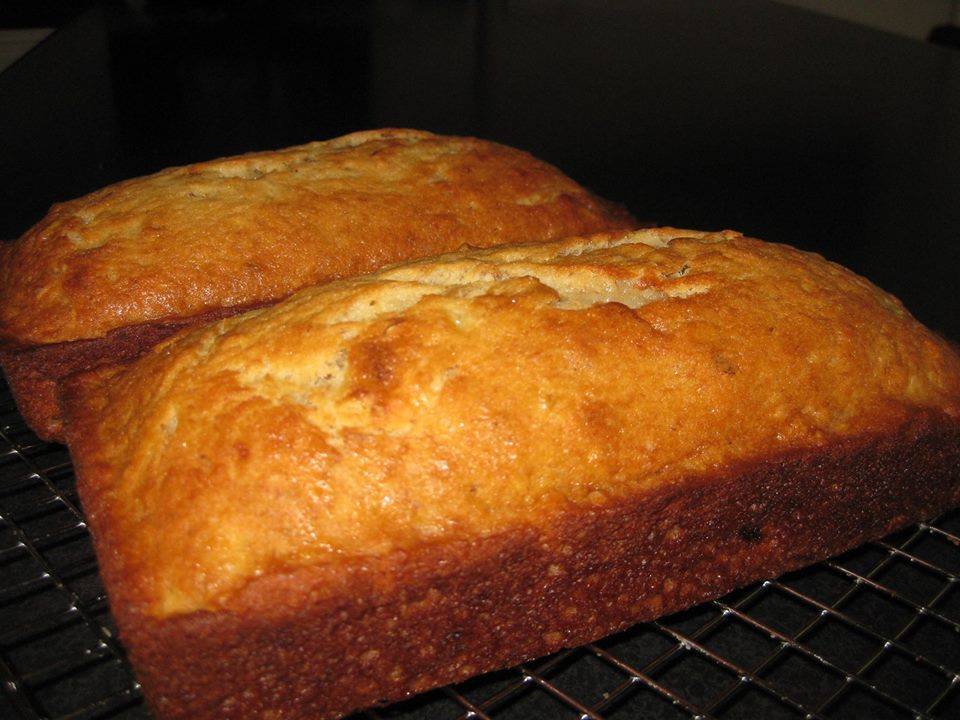 Enjoy & have a nice meal !!!: Aunt Mary’s Banana Bread