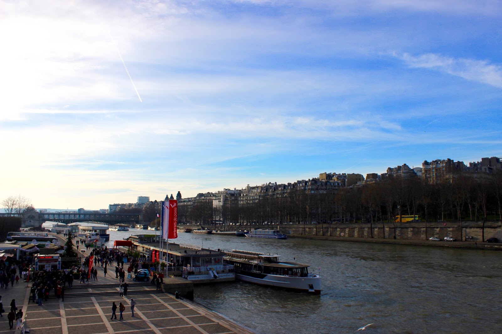 Jalan-Jalan di Paris - Seine River Cruise
