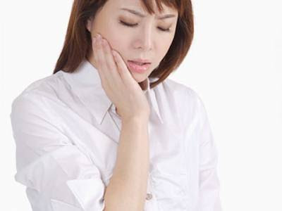Nhổ răng bao lâu thì hết đau?