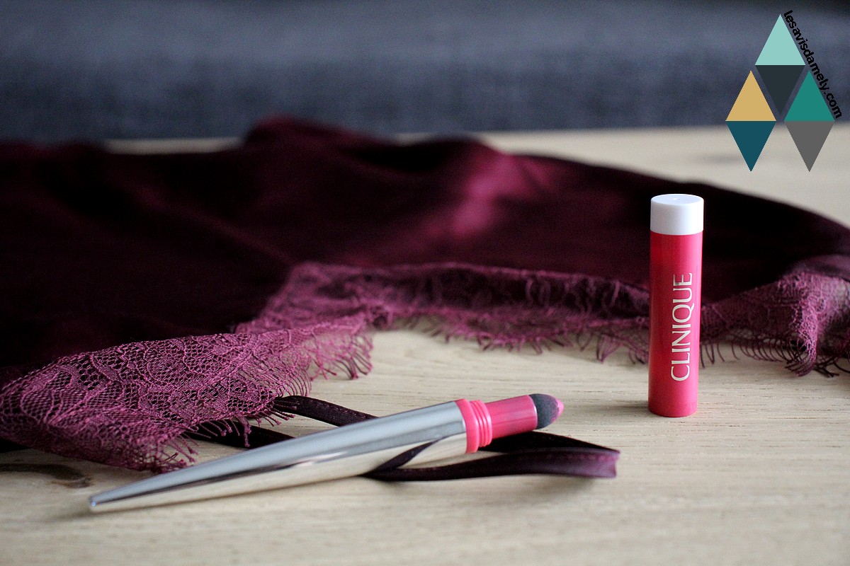 fuchsia pop rouge à lèvres mat velours clinique