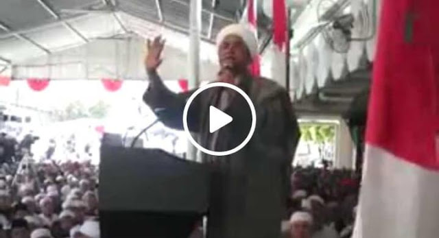 Umat Islam Dipojokkan! Al Habib Musthafa Alaydrus: Kalau 2019 Tidak Ganti Presiden, Berarti Kalian Mental Tempe! Umat Islam Dipojokkan! Al Habib Musthafa Alaydrus: Kalau 2019 Tidak Ganti Presiden, Berarti Kalian Mental Tempe!