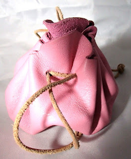 Fermeture de la bourse en cuir rose Fermeture de la bourse en cuir rose
