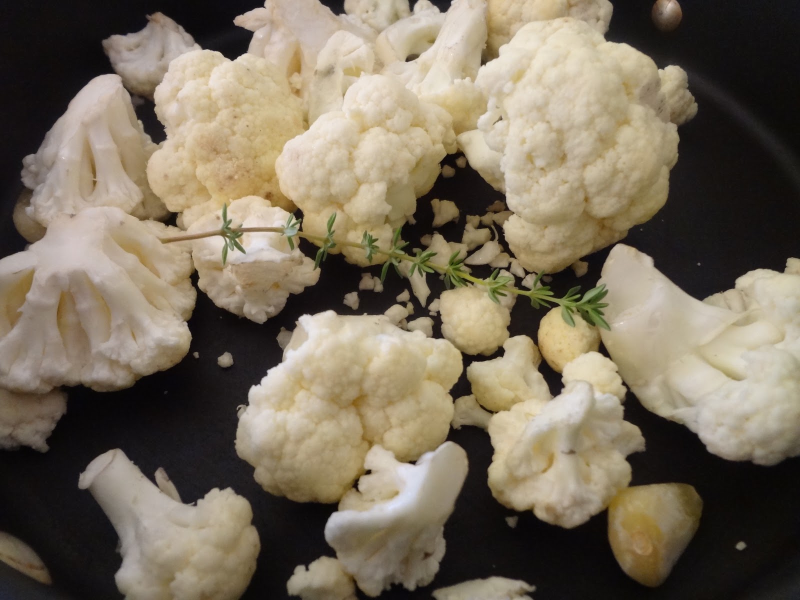 FIVE O'CLOCK FOOD Cauliflower Puree with Sauteed Leeks