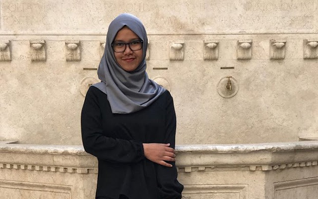 Naik Pesawat di Roma, Gadis Indonesia Ini Dipaksa Copot Hijab. Alasannya Tidak Manusiawi