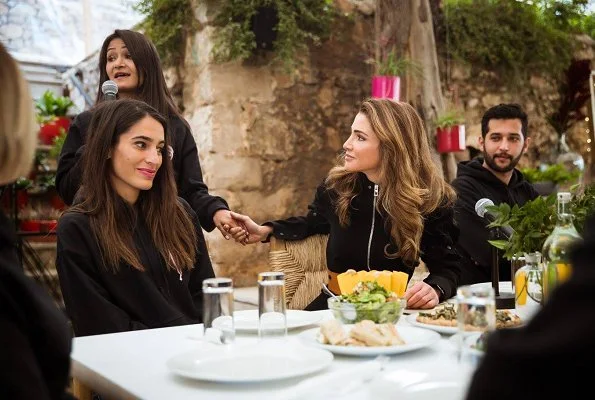 Queen Rania of Jordan met with the founders and volunteers of Nashmi Center for Youth Empowerment