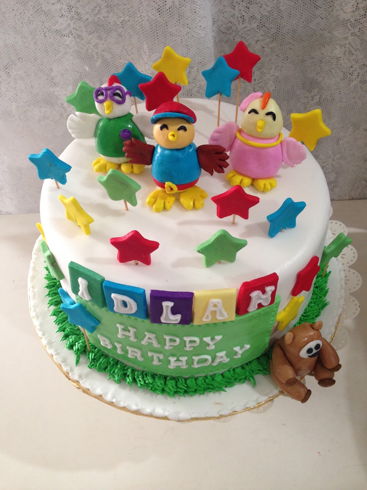 ninie cakes house: Didi and Friends Fondant Cake