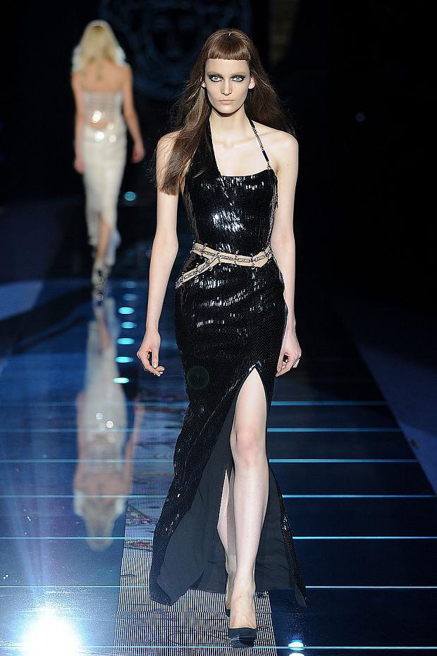 1001 fashion trends: Donatella Versace Gothic Collection Fall-Winter ...
