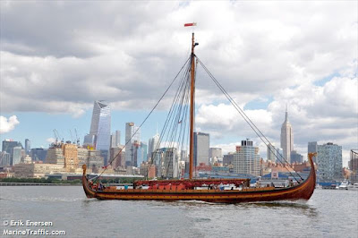 DRAKAN HARALD HARFAGRE. replica de um navio Viking