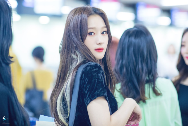 아이컨택하면 단박에 압살될거 같은 카리스마가진 여돌 | 인스티즈