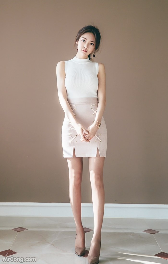Beautiful Park Jung Yoon in the January 2017 fashion photo shoot (695 photos) photo 3-1