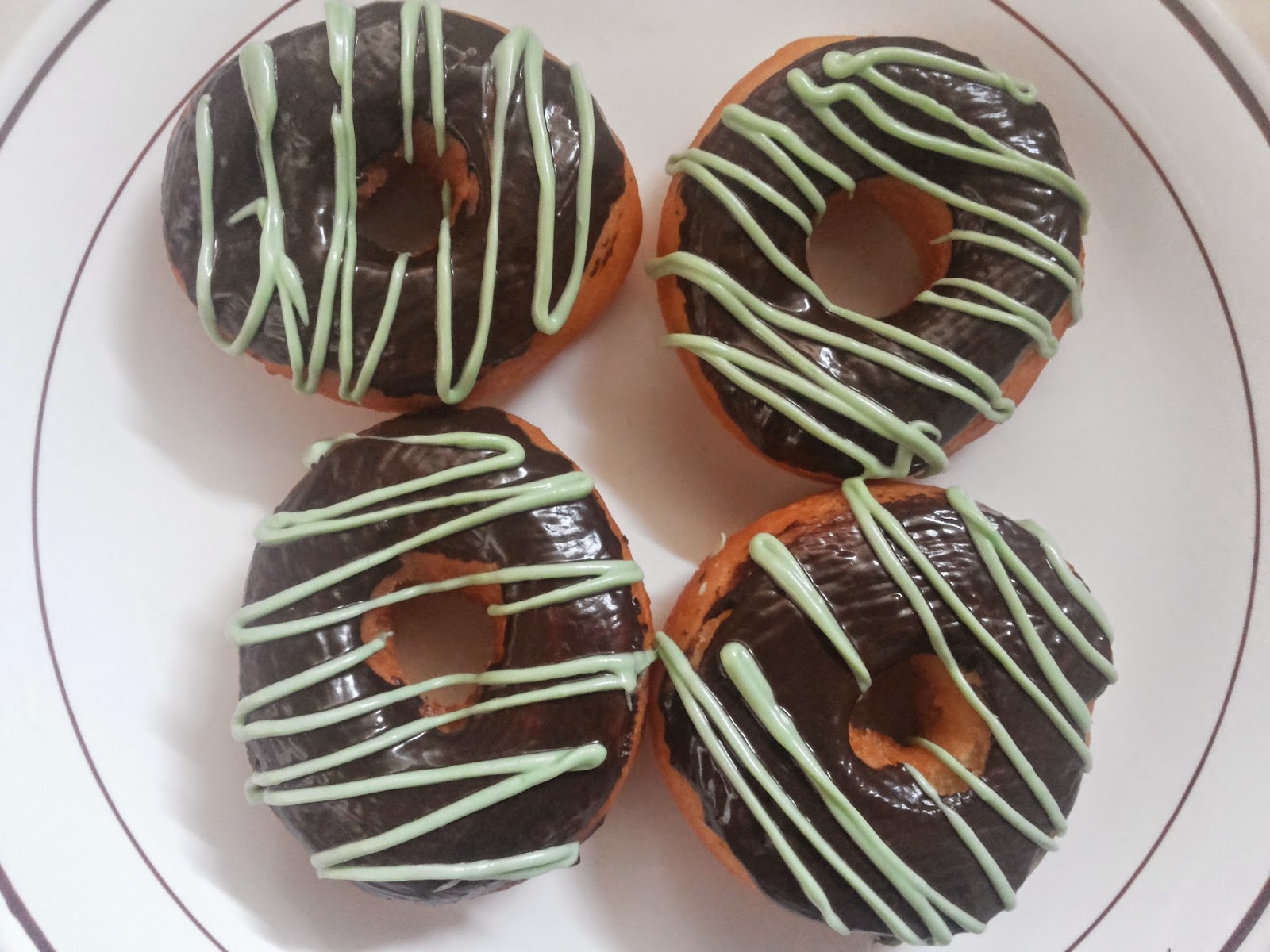 QUEEN DONUTS RASA BARU DARI QUEEN DONUTS