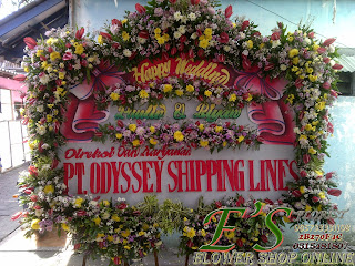 bunga papan pernikhan istimewa karangan bunga papan happy wedding mewah