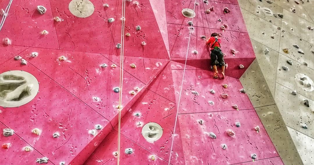Jalan jalan Putrajaya Challenge Park Rock Climbing.