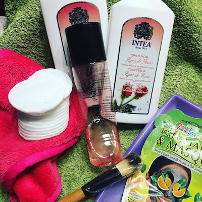 viernes de spa, intea, loción, tonico de agua de rosas, bifásico, mary kay, mascarilla facial de lava y naranja, 7th heaven, bayeta spontex, 