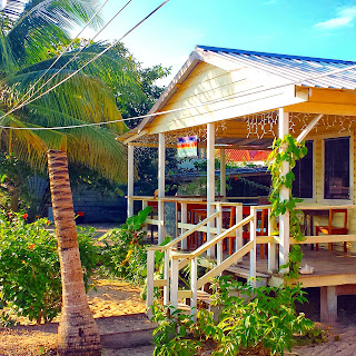 Remax Vip Belize: Rustic wooden restaurants