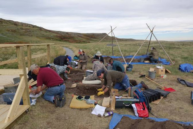 Royal Alberta Museum to crack open 1,600-year-old roasting pit with meal still inside Royal Alberta Museum to crack open 1,600-year-old roasting pit with meal still inside