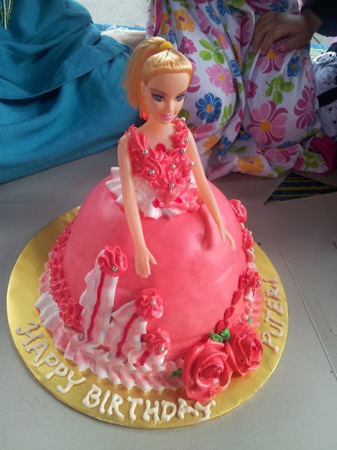 Barbie cake