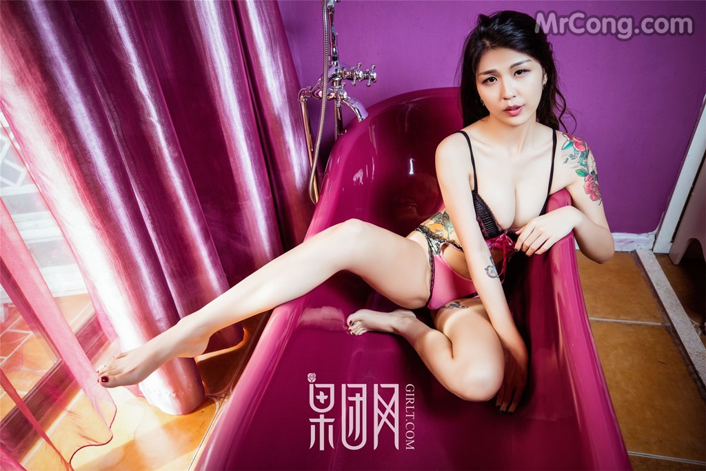 GIRLT No.031: Model Suan Jiang Tu (酸 酱 兔) (55 photos)