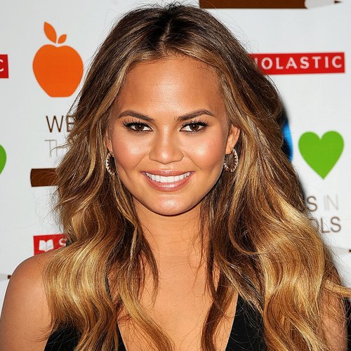 Chrissy Teigen's Flight to Tokyo Diverts Back to L.A. After Passenger Realizes They're on Wrong Flight