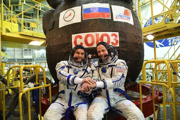 Аварія ракети Союз: космонавти живі, їх дістали з капсули Аварія ракети Союз: космонавти живі, їх дістали з капсули