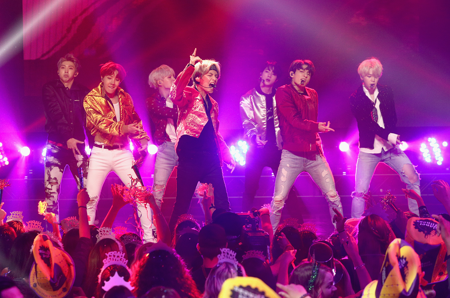 BURN THE STAGE Documentário do BTS estreia nos cinemas em novembro