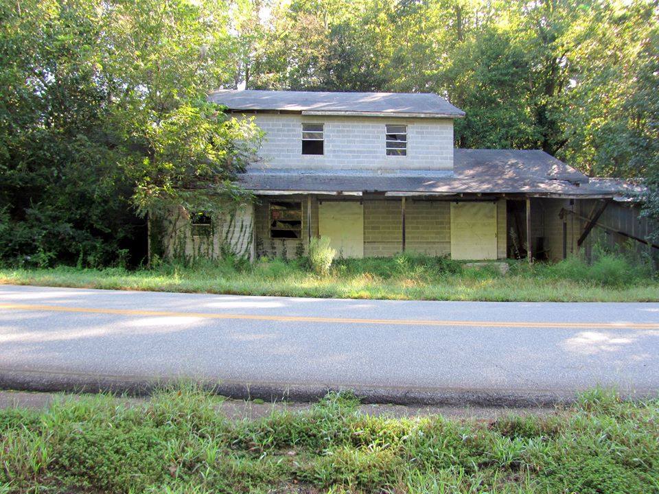 Old Seagraves Mill / B&G Seed in Madison County