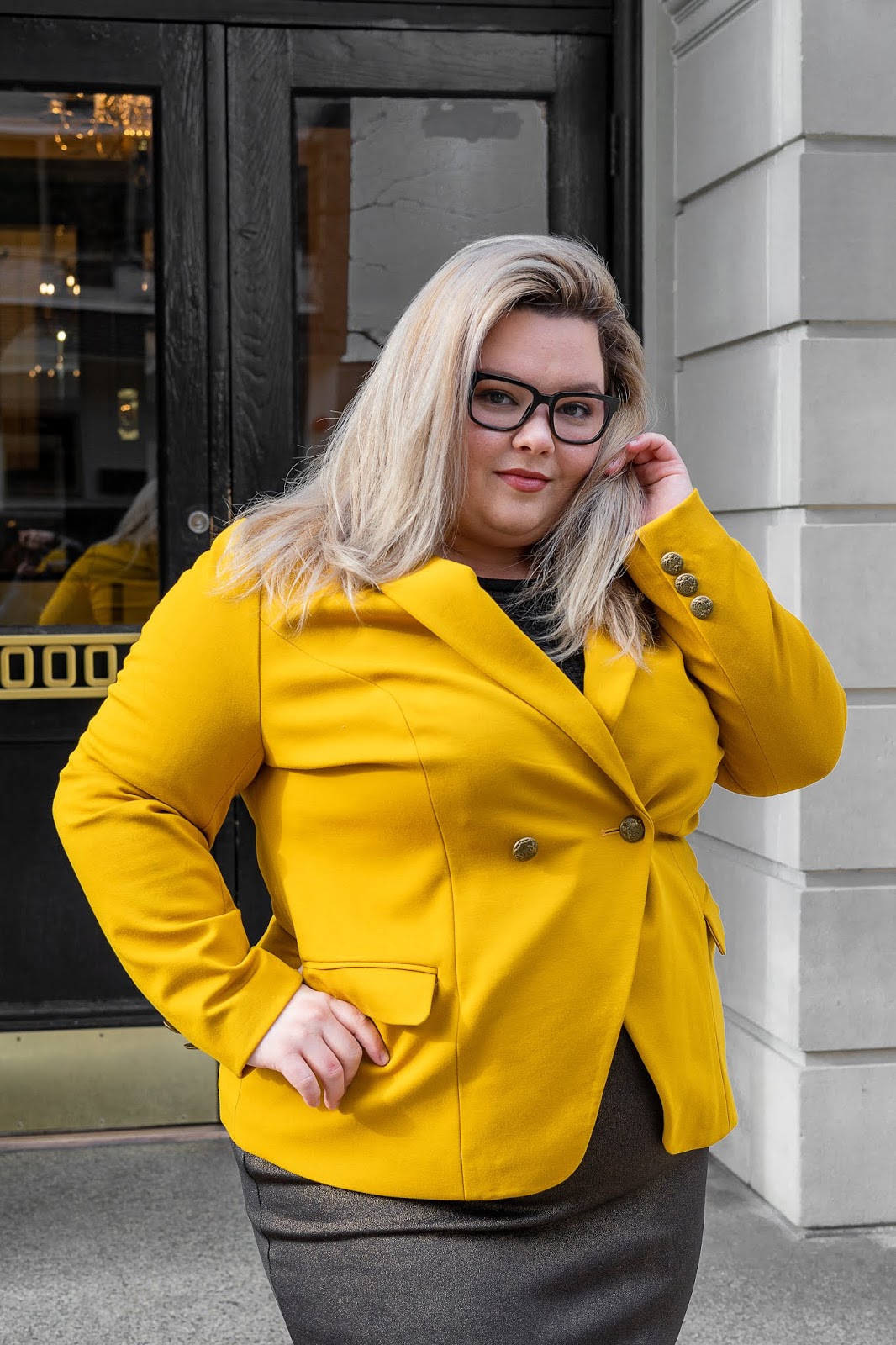 Chicago Plus Size Petite Fashion Blogger and model Natalie Craig, of Natalie in the City, reviews Marée Pour Toi's Mustard Compression Blazer and Foiled Scuba Skirt