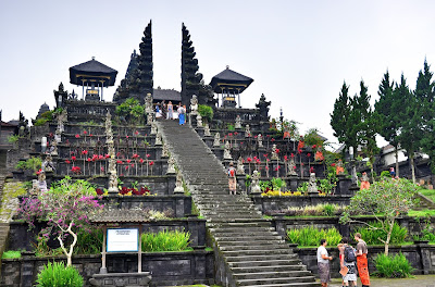 pura besakih, pura termegah di bali pura besakih, pura termegah di bali