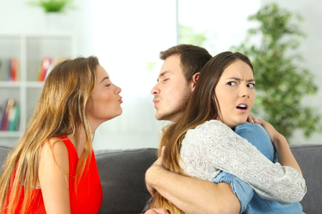 Ways To Tell If Your Man Is Lured to Another Woman