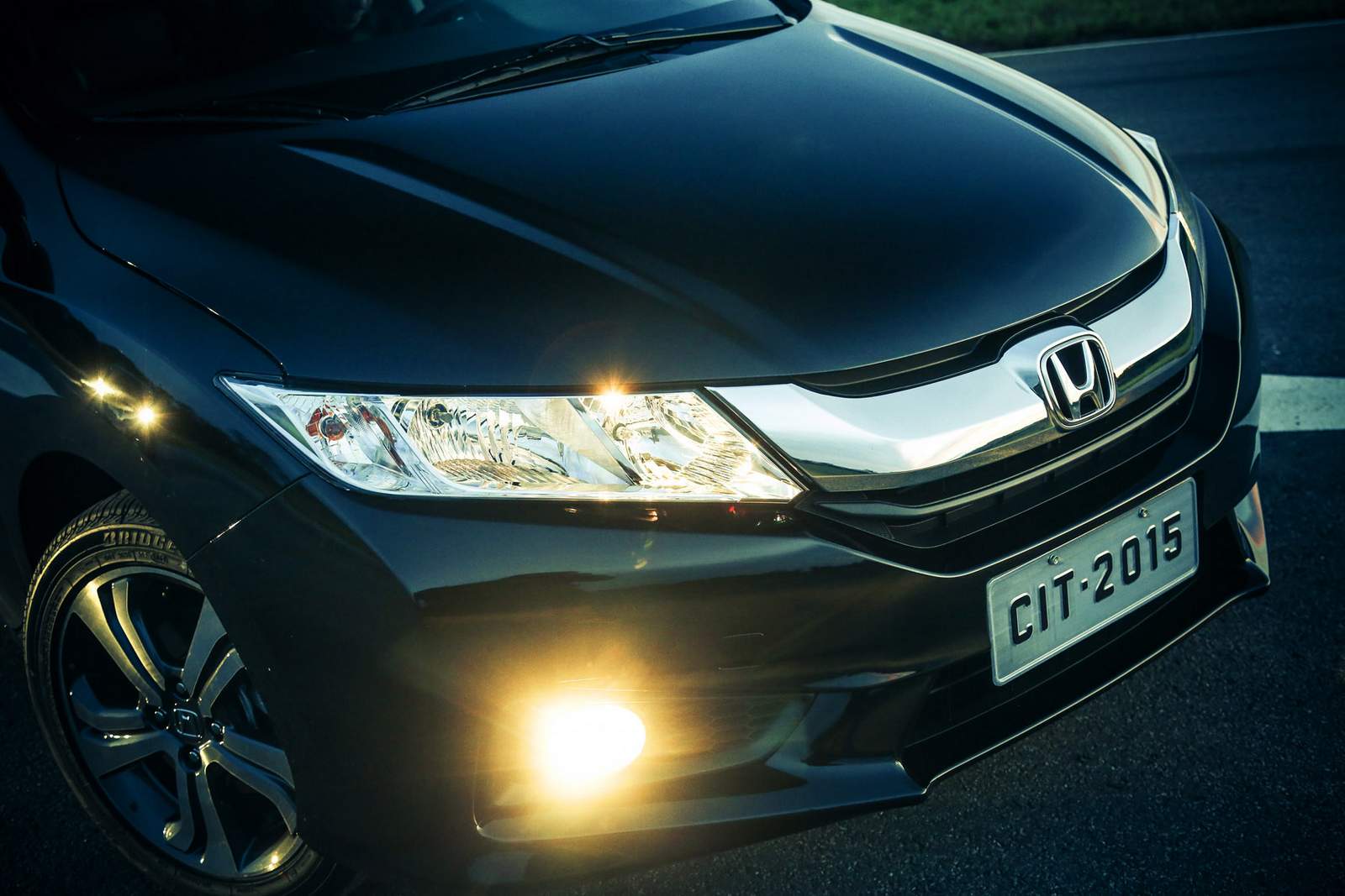 Novo Honda City 2015 preço, itens, consumo e ficha técnica Novo Honda City 2015 preço, itens, consumo e ficha técnica