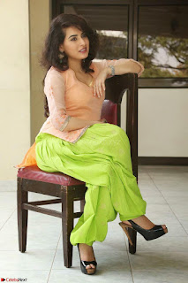Actress Archana Veda in Salwar Kameez at Anandini   Exclusive Galleries 056 (8)