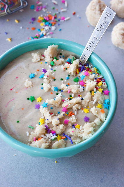 31 Gluten Free Smoothies and Smoothie Bowls for Summer 